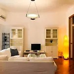 Apartmán Joivy 1 Bedroom Next To Piazza Leonardo Da Vinci *