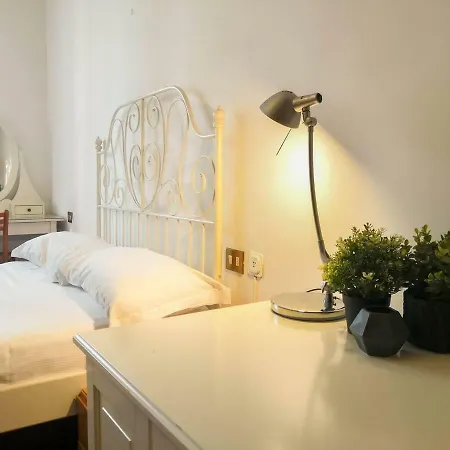Lejlighed Joivy 1 Bedroom Next To Piazza Leonardo Da Vinci *