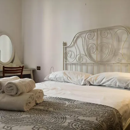 Joivy 1 Bedroom Next To Piazza Leonardo Da Vinci Apartmán